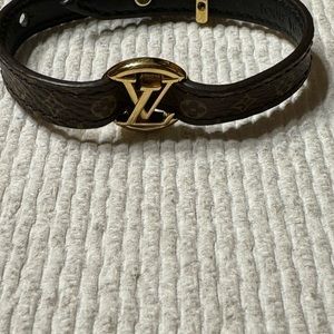 SOLD!!! Authentic Womens Louis Vuitton LV  Leather Bracelet Monogram